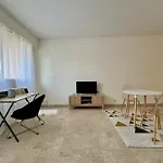 Διαμέρισμα Pleasant 1-bedroom Close To The Seaside *