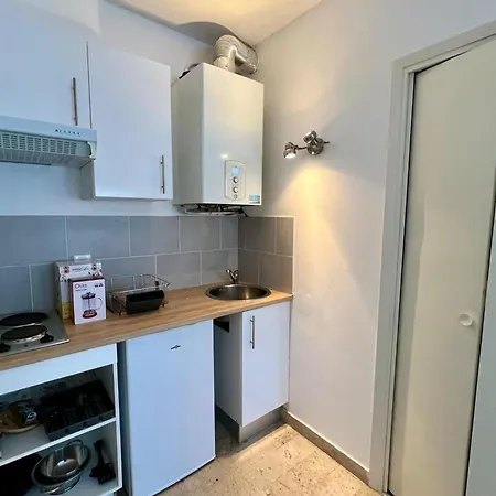 Pleasant 1-bedroom Close To The Seaside