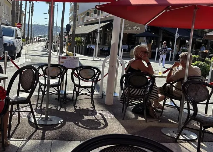 T2 Proche Du Bord De Appartement Antibes