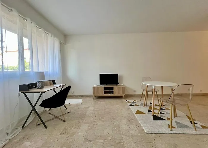 Appartamento Pleasant 1-bedroom Close To The Seaside *