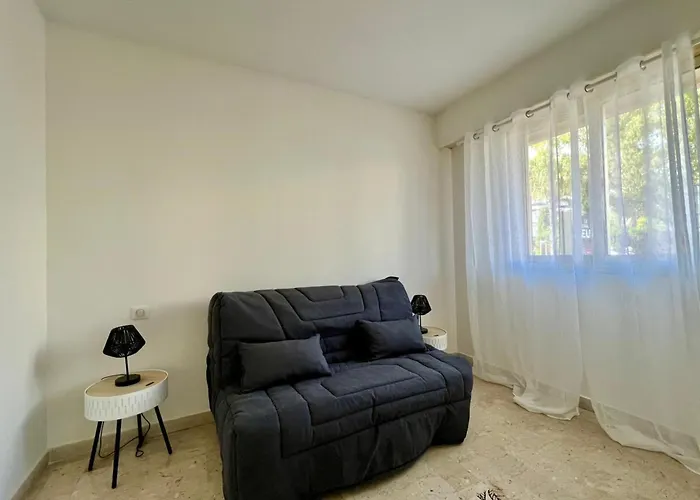 Pleasant 1-bedroom Close To The Seaside *